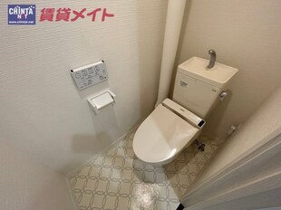 津ロードリーマンションの物件内観写真